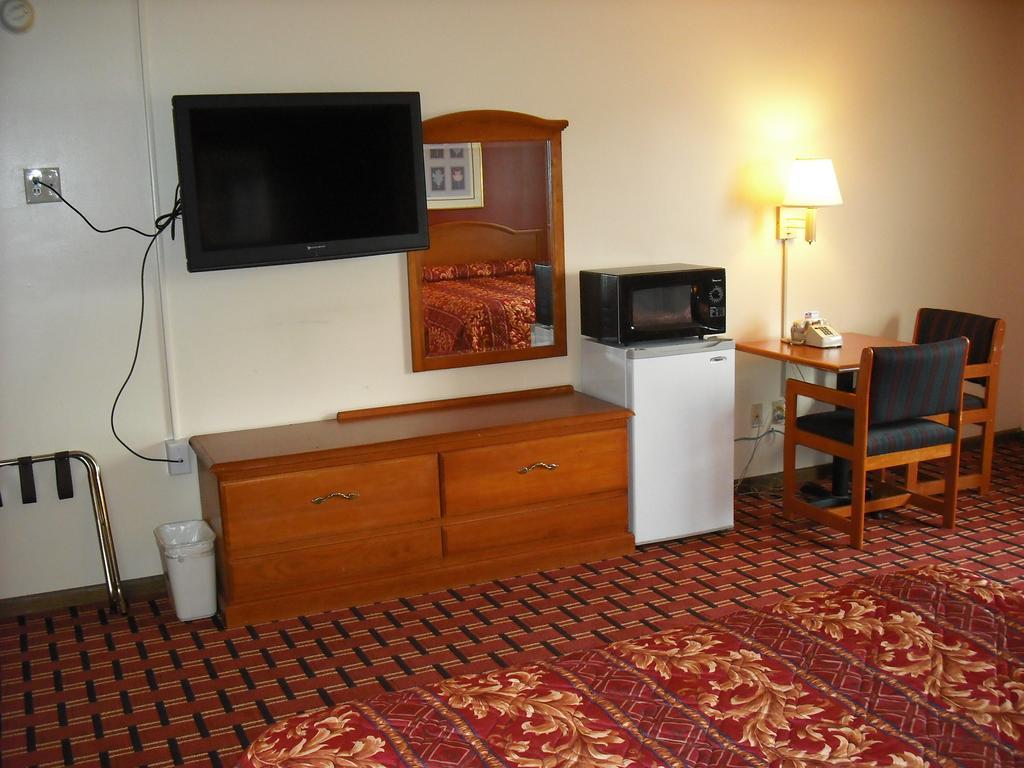 Regency Inn هدسون المظهر الخارجي الصورة
